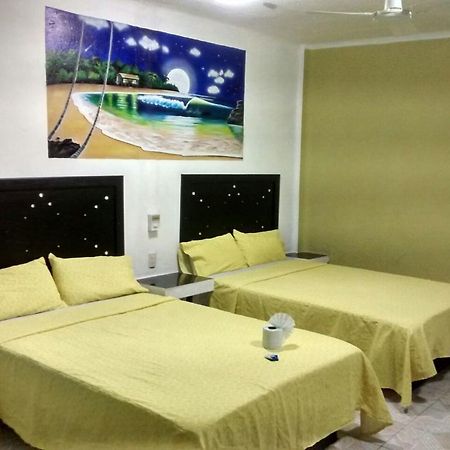זיהואטנחו Hotel Arturo'S מראה חיצוני תמונה