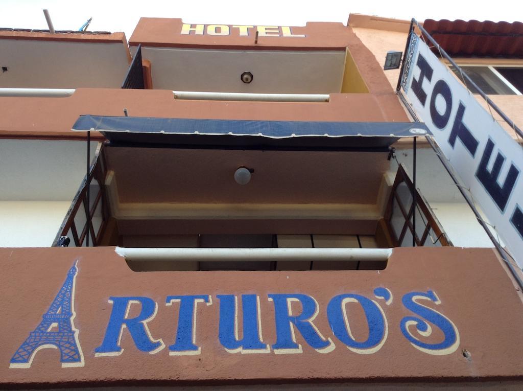 זיהואטנחו Hotel Arturo'S מראה חיצוני תמונה
