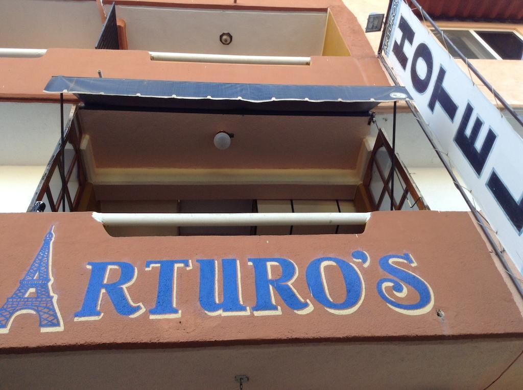זיהואטנחו Hotel Arturo'S מראה חיצוני תמונה
