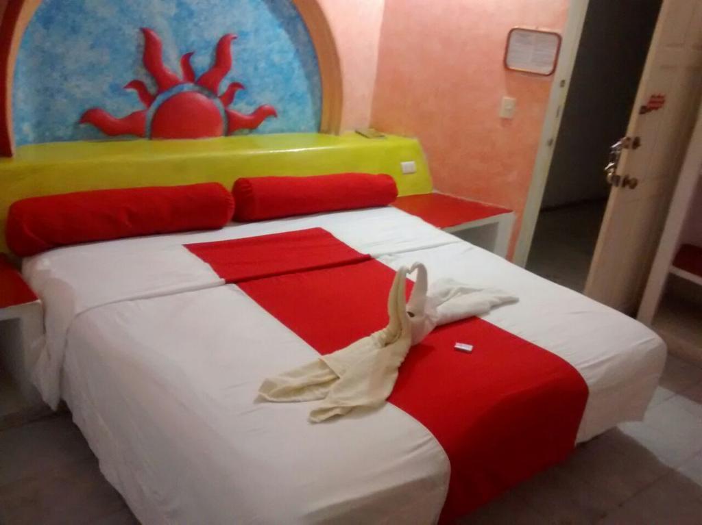זיהואטנחו Hotel Arturo'S מראה חיצוני תמונה